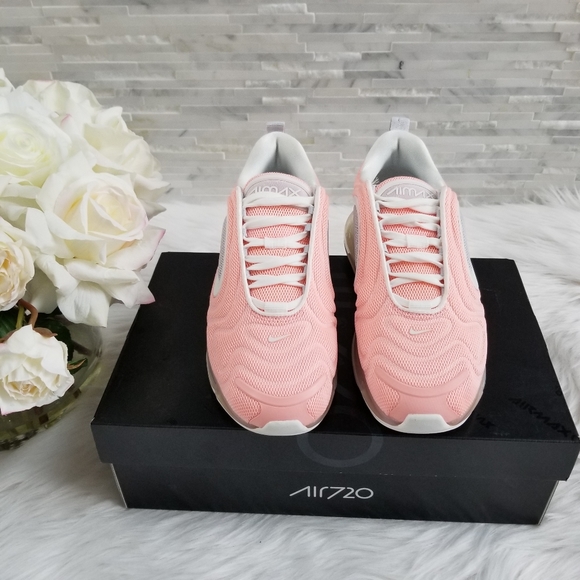 New NIKE Air Max 720 Women's Sneakers - Picture 4 of 6